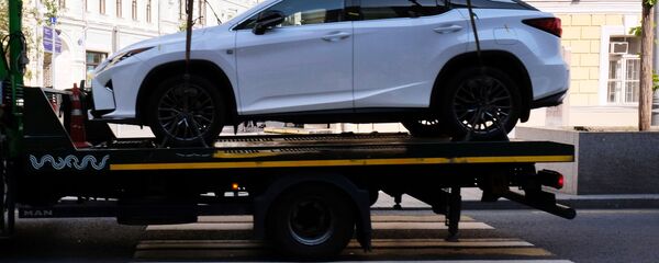 Эвакуация автомобиля на штрафстоянку - Sputnik Узбекистан