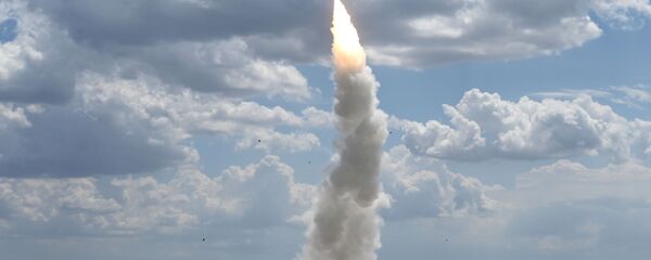 Пуск ракеты по воздушным целям Пуск ракеты по воздушным целям - Sputnik Ўзбекистон