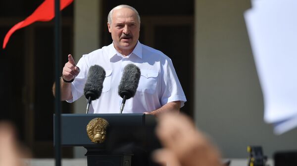 Miting v podderjku deystvuyuщego prezidenta Belorussii A. Lukashenko v Minske - Sputnik Oʻzbekiston