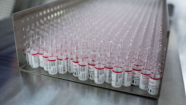 Производство вакцины от COVID-19 на фармацевтическом заводе Биннофарм - Sputnik Ўзбекистон