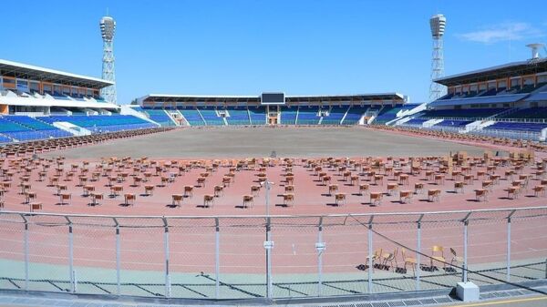 Подготовка к сдаче экзаменов на стадионе в Бухаре - Sputnik Узбекистан