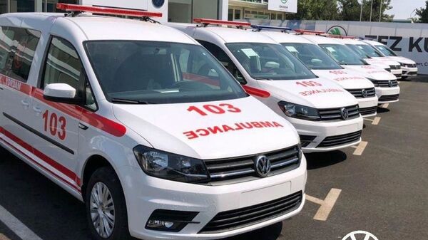 Автомобили скорой помощи на базе VW Caddy доставлены медикам - Sputnik Узбекистан