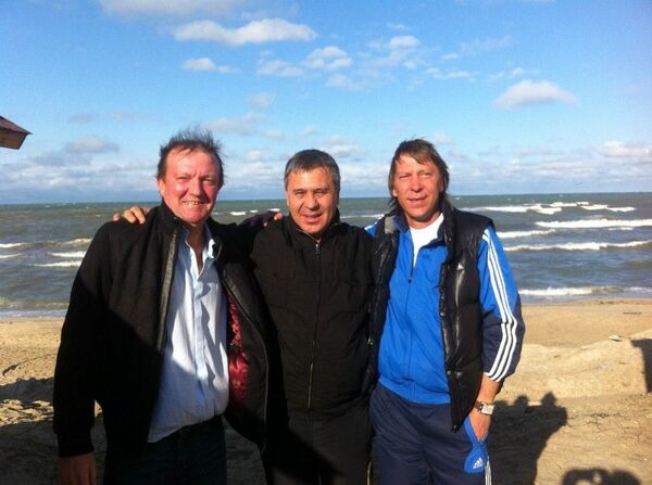 Футболист Геннадий Денисов: сын как игрок меня давно переплюнул - Sputnik Узбекистан