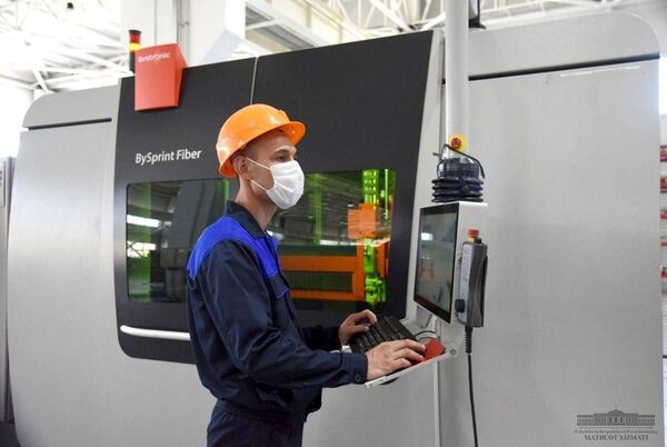 Сердце предприятий - инженеры: что посетил президент в Бектемирском районе - Sputnik Узбекистан