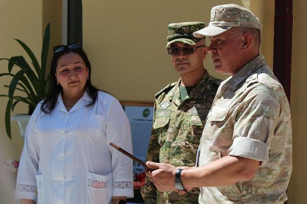 Участники Военно-медицинской эстафеты посетили Самарканд - фото Участники Военно-медицинской эстафеты посетили Самарканд - фото - Sputnik Узбекистан