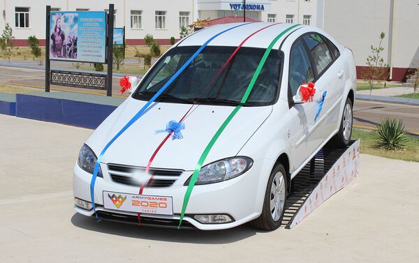 Победитель соревнований по военно-медицинскому многоборью в Узбекистане получит машину - Sputnik Узбекистан