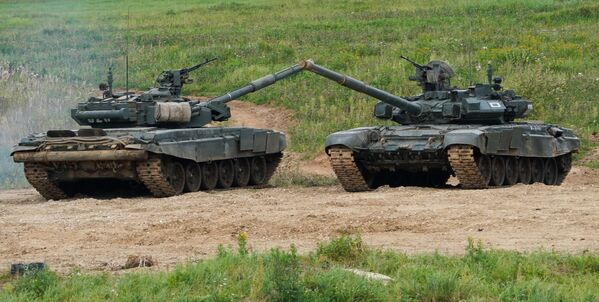 Т-72Б3 танклари Алабино полигонида - Армия-2020 халқаро форуми. - Sputnik Ўзбекистон