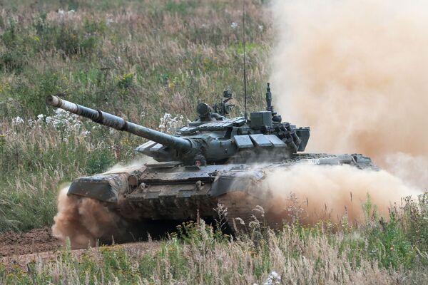 T-72B3 tanki - Moskva viloyatidagi Alabino poligonida Armiya-2020 xalqaro forumida - Sputnik O‘zbekiston