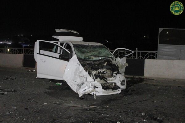 Смертельная гонка на трассе: в Маргилане произошла страшная авария - фото Смертельная гонка на трассе: в Маргилане произошла страшная авария - фото - Sputnik Узбекистан