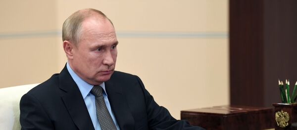 Президент РФ В. Путин Президент РФ В. Путин - Sputnik Ўзбекистон