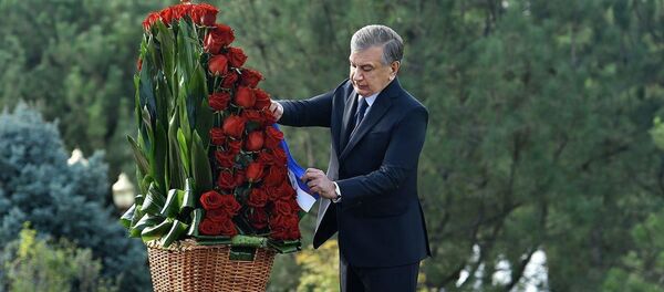 Shavkat Mirziyoyev pochtil pamat Islama Karimova - Sputnik O‘zbekiston