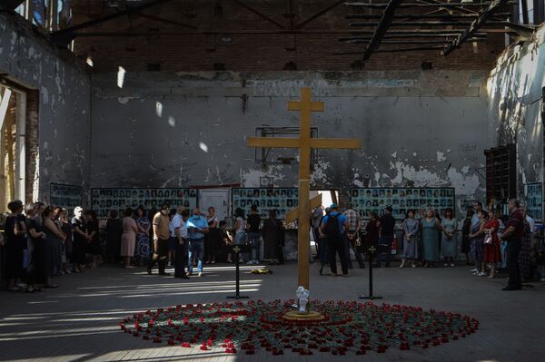 Режиссер фильма о Беслане: страшнее трагедии в новейшей истории не было Режиссер фильма о Беслане: страшнее трагедии в новейшей истории не было - Sputnik Узбекистан