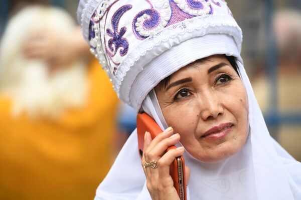 Как представители Центральной Азии поздравили москвичей с Днем города - Sputnik Узбекистан