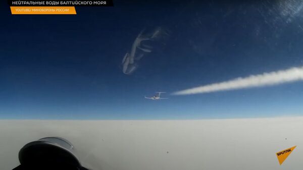 Российский истребитель перехватил над Балтикой два самолета–разведчика - Sputnik Ўзбекистон