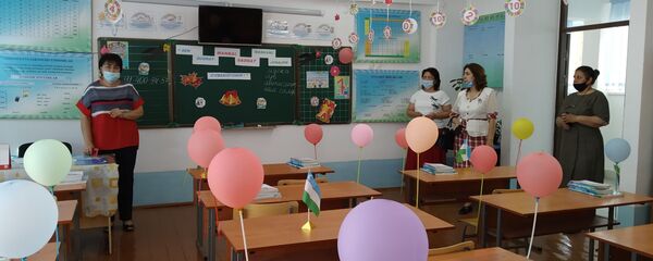 Первый класс в одной из школ в Бухаре - Sputnik Узбекистан