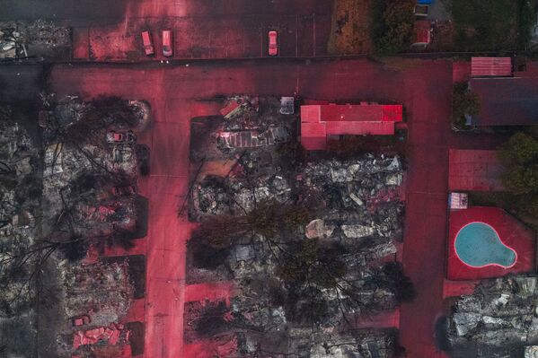 Вид на покрытые  огнестойким материалом здания и улицы в штате Орегон  - Sputnik Узбекистан