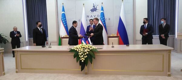 Госкорпорация ВЭБ.РФ и узбекско-российское СП Kаmaz Asia Leasing в рамках бизнес-миссии госкорпорации в Узбекистан подписали кредитный договор по финансированию Госкорпорация ВЭБ.РФ и узбекско-российское СП Kаmaz Asia Leasing в рамках бизнес-миссии госкорпорации в Узбекистан подписали кредитный договор по финансированию - Sputnik Ўзбекистон