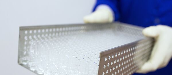 Производство вакцины от COVID-19 на фармацевтическом заводе Биннофарм - Sputnik Узбекистан