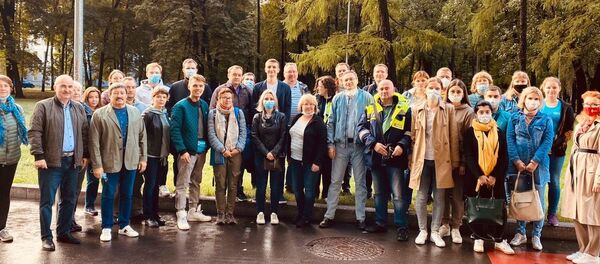 Бригада из 35 московских врачей вылетела в Узбекистан для оказания консультативно-методической и практической помощи местным специалистам в лечении пациентов с COVID-19 Бригада из 35 московских врачей вылетела в Узбекистан для оказания консультативно-методической и практической помощи местным специалистам в лечении пациентов с COVID-19 - Sputnik Ўзбекистон