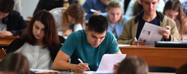 Студенты на лекции Студенты на лекции - Sputnik Ўзбекистон