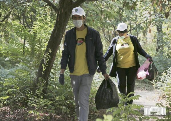 Всемирный день чистоты впервые отметили в столице Узбекистана — фото - Sputnik Узбекистан