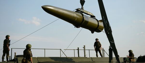 Развёртывание оперативно-тактического ракетного комплекса Искандер-М Развёртывание оперативно-тактического ракетного комплекса Искандер-М - Sputnik Ўзбекистон