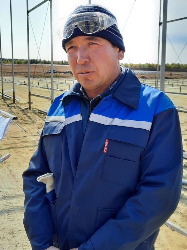 Взрослые трудятся, дети — учатся: как живут узбекистанцы в Саратовской области - Sputnik Узбекистан