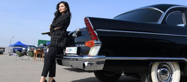 Ретро-красота и рев моторов: автофестиваль в Амирсое - Sputnik Узбекистан