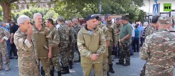 Возобновление столкновений: Армения и Азербайджан обвиняют друг друга в эскалации напряжённости - Sputnik Узбекистан