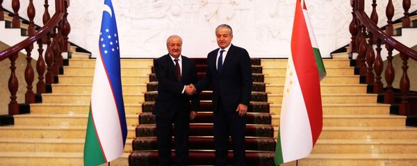 Министры иностранных дел Узбекистана и Таджикистана Абдулазиз Камилов и Сироджиддин Мухриддин Министры иностранных дел Узбекистана и Таджикистана Абдулазиз Камилов и Сироджиддин Мухриддин - Sputnik Узбекистан