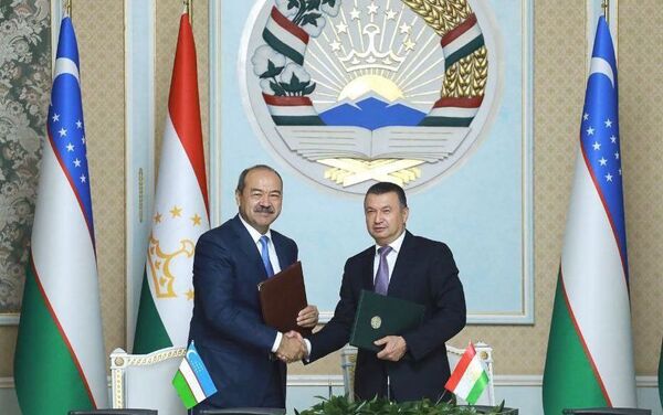 В Душанбе состоялось заседание узбекско-таджикской Межправительственной комиссии по торгово-экономическому сотрудничеству - Sputnik Узбекистан