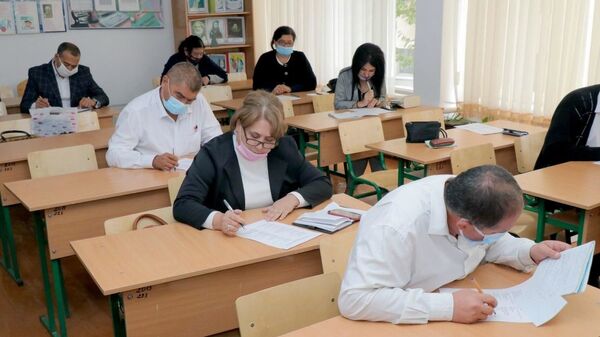 Повышение квалификации педагогов в Янгиюле - Sputnik Узбекистан