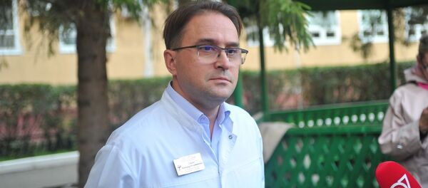 Главный токсиколог Министерства здравоохранения Омской области Александр Сабаев Главный токсиколог Министерства здравоохранения Омской области Александр Сабаев - Sputnik Ўзбекистон