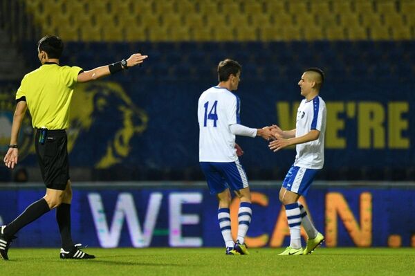 Гол Шомуродова не спас Узбекистан от поражения — видео - Sputnik Узбекистан