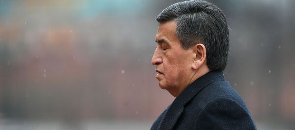 Президент Киргизии С. Жээнбеков возложил цветы к Могиле Неизвестного Солдата - Sputnik Узбекистан