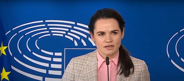 Vnimanie, rozisk! Pochemu Svetlanu Tixanovskuyu ishet rossiyskoe MVD - Sputnik O‘zbekiston