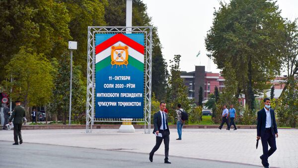 Предвыборное оформление города Душанбе - Sputnik Ўзбекистон