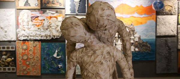 Художница из Геленджика создает скульптуры из мусора - Sputnik Узбекистан