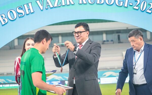 В Ташкенте на тренировочных площадках академии Бунёдкора проходили футбольные соревнования на Кубок премьер-министра-2020 - Sputnik Узбекистан