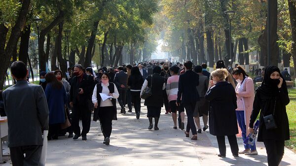 Трудовая ярмарка вакансий в Ташкенте - Sputnik Узбекистан