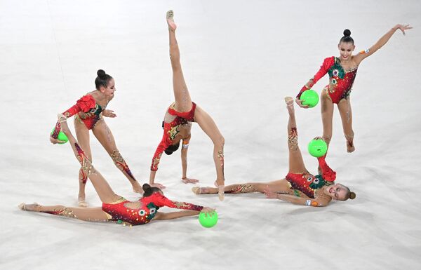 Moskvada badiiy gimnastika bo‘yicha Rossiya kubogi musobaqasi - Sputnik O‘zbekiston