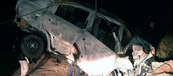 Четверо членов одной семьи скончались при падении автомобиля Nexia в канал и его возгорании в Ангорском районе Сурхандарьи Четверо членов одной семьи скончались при падении автомобиля Nexia в канал и его возгорании в Ангорском районе Сурхандарьи - Sputnik Ўзбекистон