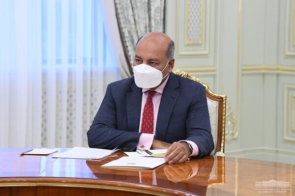 Мирзиёев обсудил с советником приоритеты долгосрочного развития Узбекистана - Sputnik Узбекистан