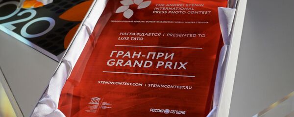 Церемония объявления победителей VI Международного конкурса фотожурналистики имени Андрея Стенина 2020 года - Sputnik Узбекистан