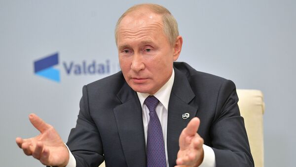 Владимир Путин об обвинениях Запада: меня это не колышет - Sputnik Узбекистан