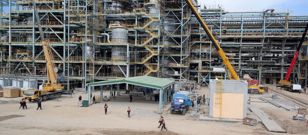Строительство завода GTL - Sputnik Ўзбекистон