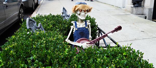 Декорации в честь Хэллоуина в Нью-Йорке  - Sputnik Узбекистан