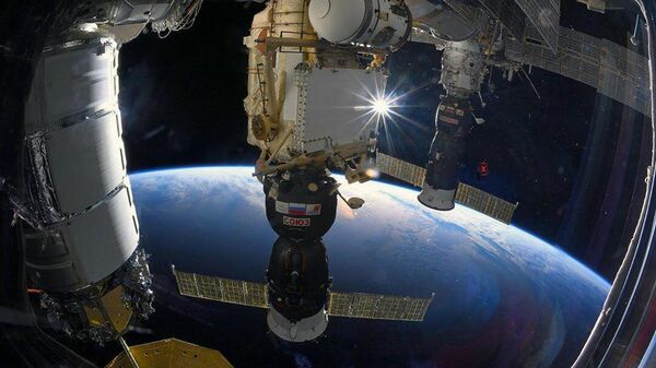 Korabl Soyuz MS, pristikovanniy k MKS - Sputnik O‘zbekiston