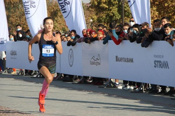 Как прошел второй Samarkand Half Marathon в Узбекистане - фото Как прошел второй Samarkand Half Marathon в Узбекистане - фото - Sputnik Узбекистан