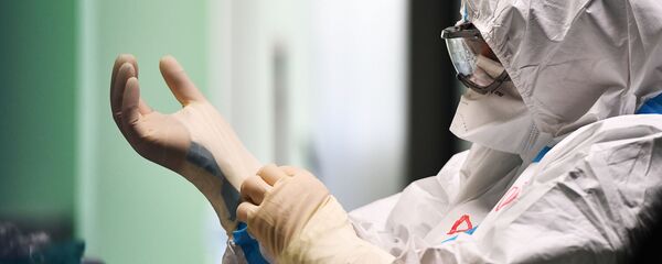 Врач в больнице - Sputnik Ўзбекистон